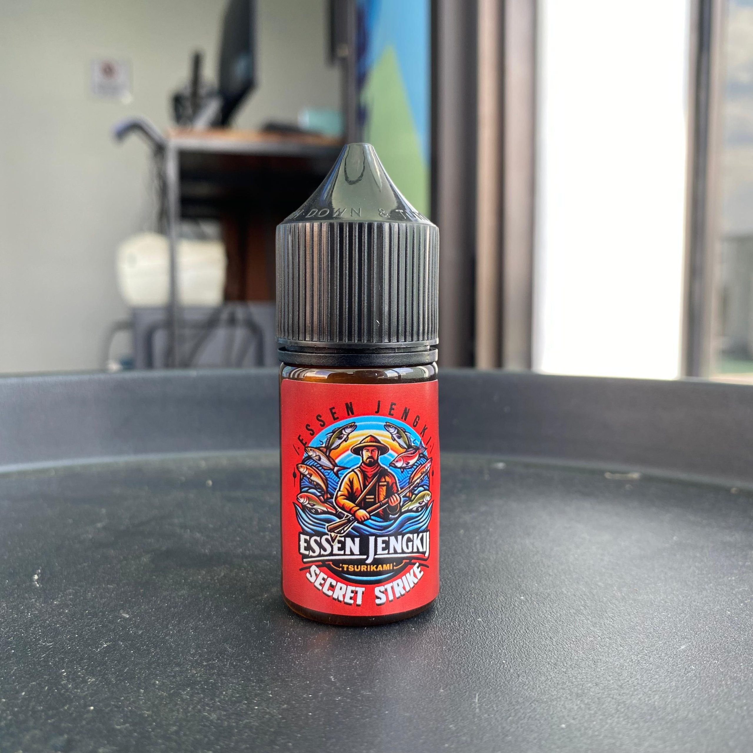 Essen Jengki Secret Strike Tsurikami 30ml Aroma Amis untuk Media Lumut Cacing - Gambar 5